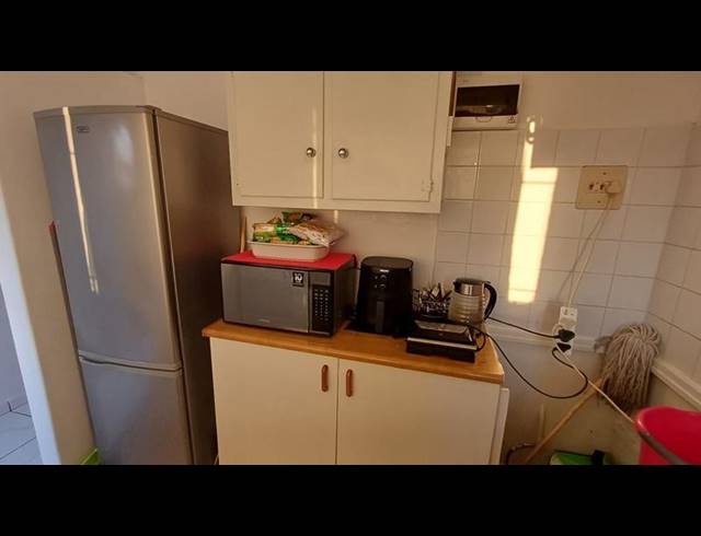 2 BEDROOM APARTMENT FOR SALE IN MALVERN